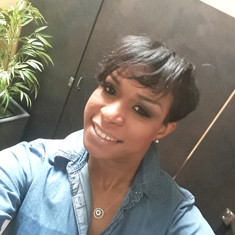 Meet your Posher, Dyeisha